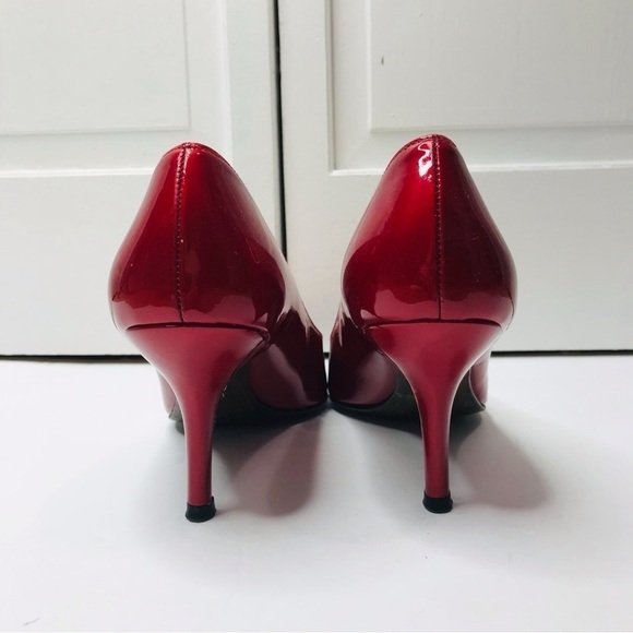 STUART WEITZMAN Candy Apple Patent Leather Pumps 9.5M - Picture 8 of 8